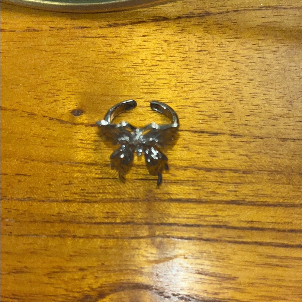 Butterfly Ring - Picture 3 of 6